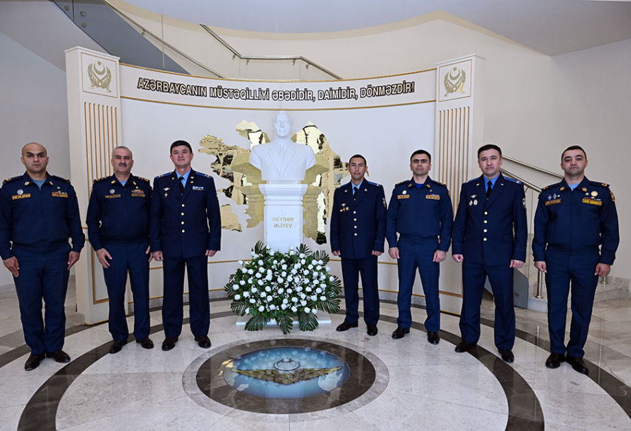 Azerbaijani, Uzbek Air Forces explore cooperation