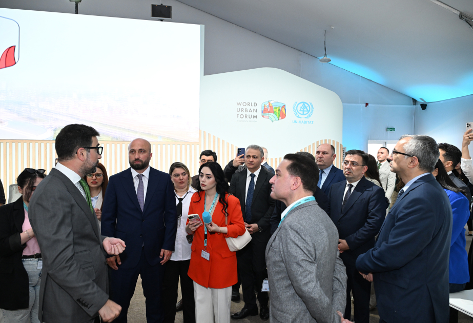 Vorbereitungen für WUF13: Medien und NGOs besichtigen Olympiastadion Baku