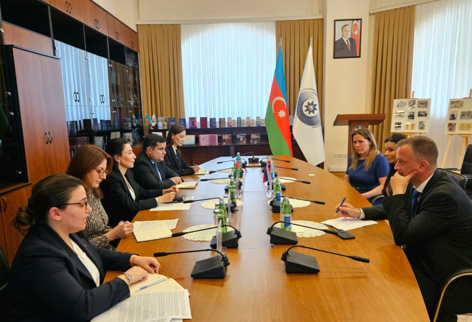 Azerbaijani Ombudsperson meets with members of National Council of Slovakia
