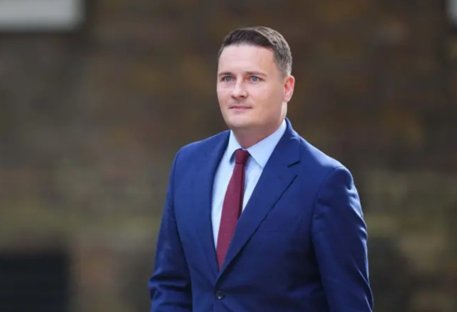 Böyük Britaniyanın səhiyyə naziri istefa verib