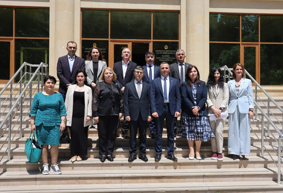 Fizika və Kimya institutları arasında hərtərəfli əməkdaşlığı nəzərdə tutan memorandum imzalanıb