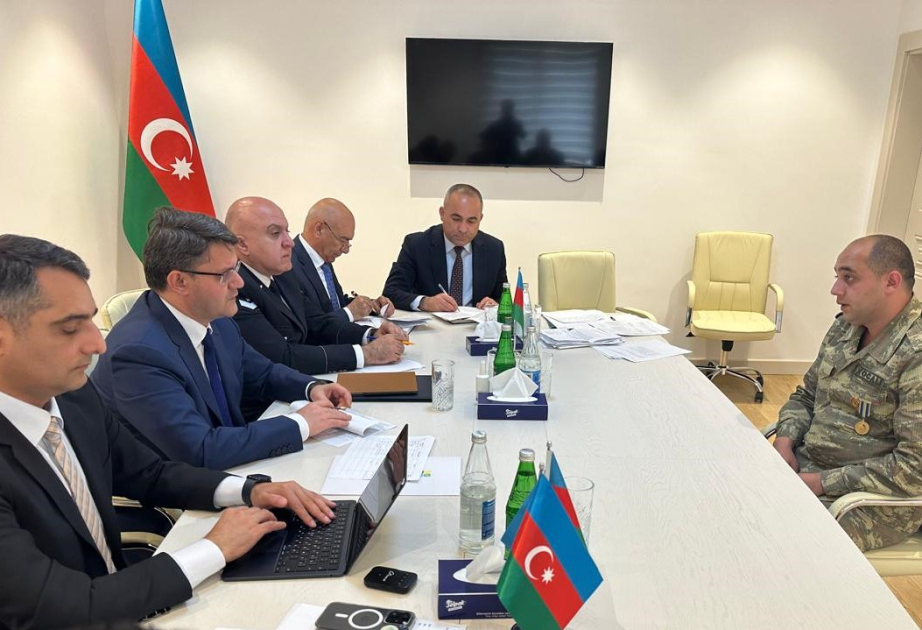 Ekologiya və təbii sərvətlər naziri Laçında vətəndaşların müraciətlərini dinləyib