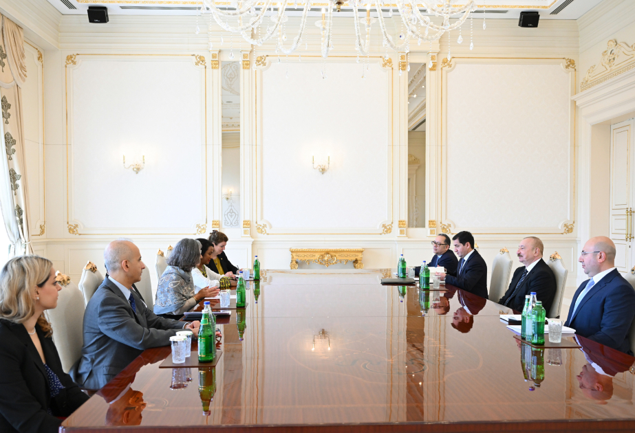 President Ilham Aliyev received Executive Director of UN Human Settlements Programme
