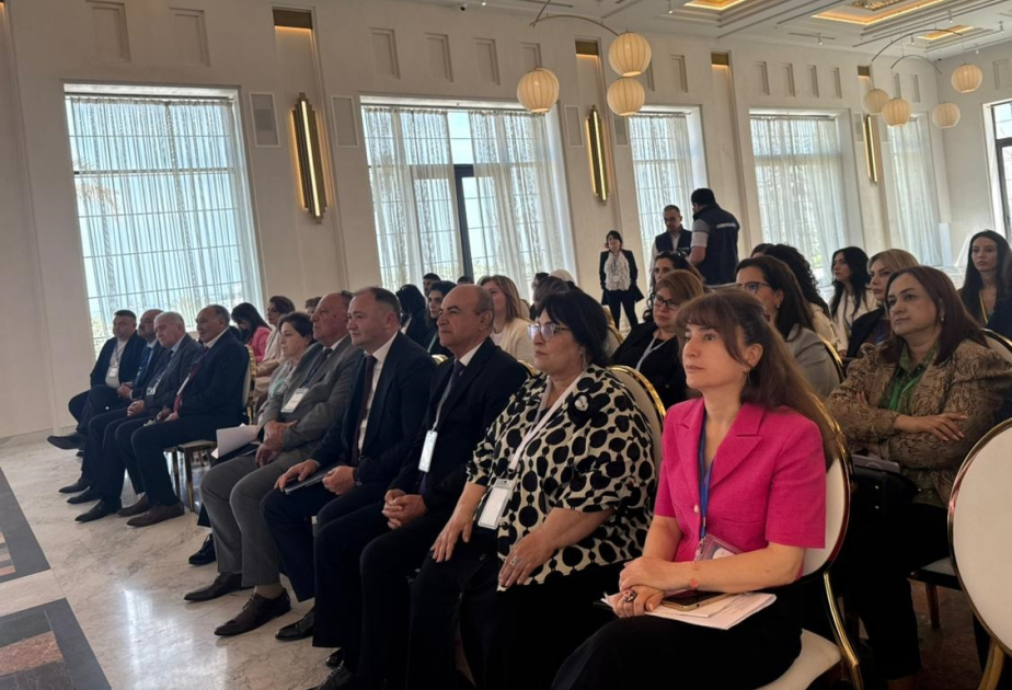 “Şəhər yaşıllıqlarında landşaft memarlığı üslubu” mövzusunda konfrans