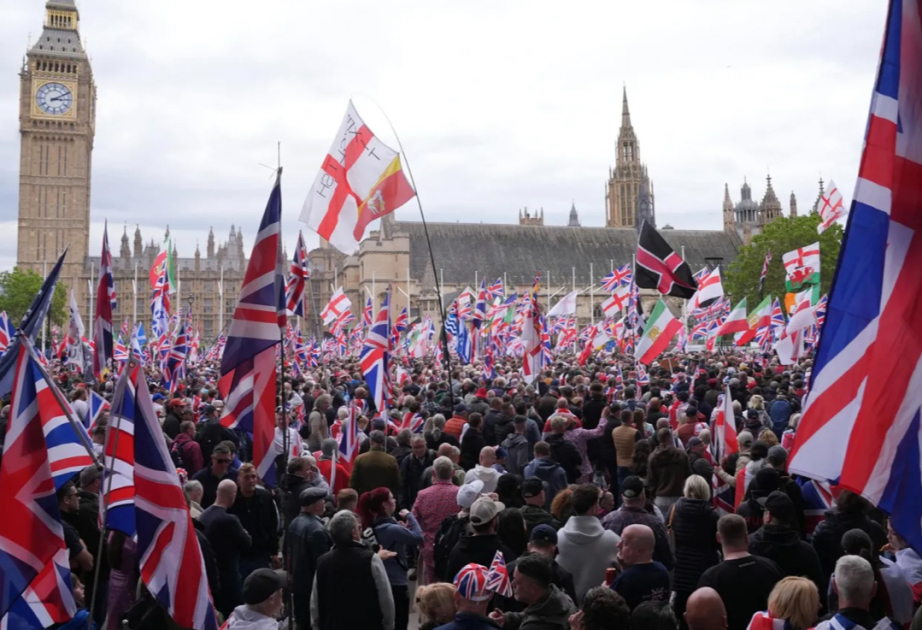 Londonda genişmiqyaslı etiraz aksiyaları keçirilib