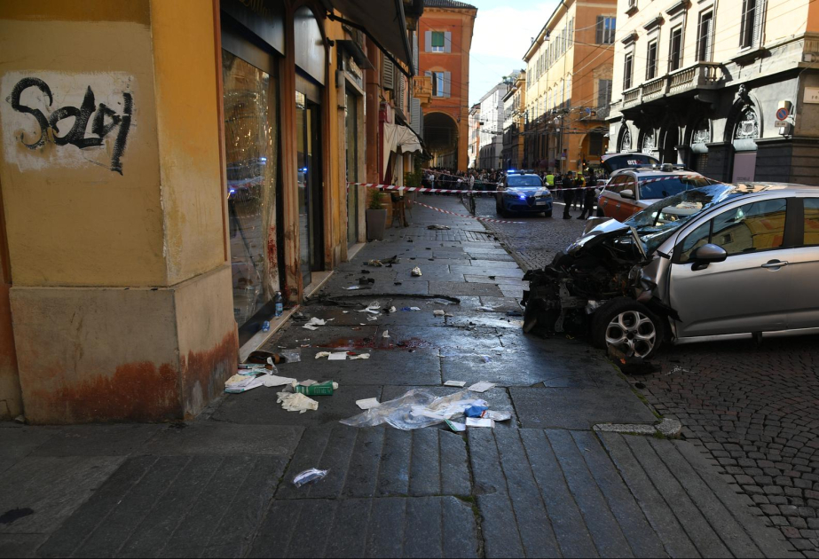 Italien: Auto rast in Modena in Menschenmenge – mehrere Verletzte
