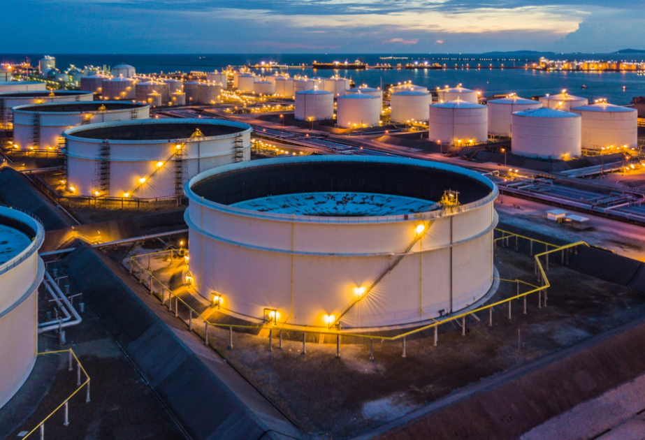 МЭА: Запасы нефти быстро истощаются, осталось всего несколько недель