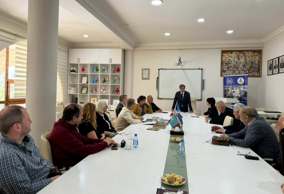 Ədəbiyyat İnstitutunda alman türkoloqlarla görüş olub