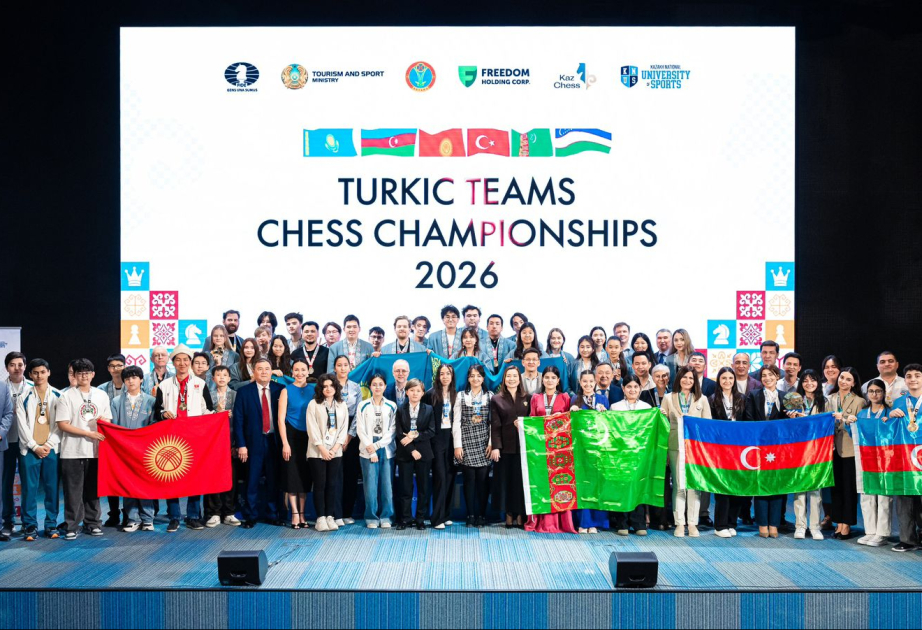 Türkdilli ölkələrin çempionatında medal qazanan Azərbaycan şahmatçıları mükafatlandırılıb