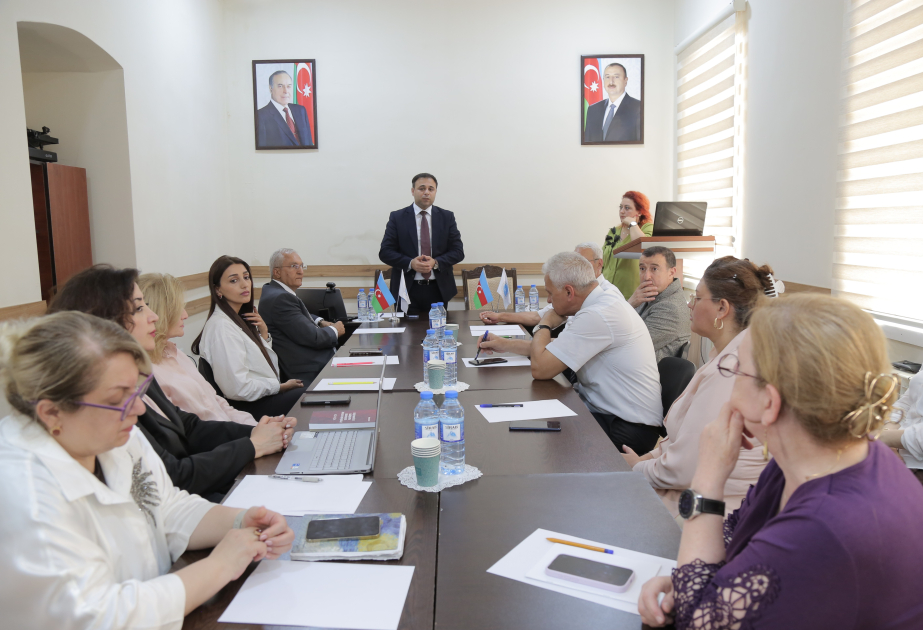 Epik yaddaşın izi ilə: folklorşünaslar Qırx Batır” haqqında dastan silsiləsini təhlil ediblər