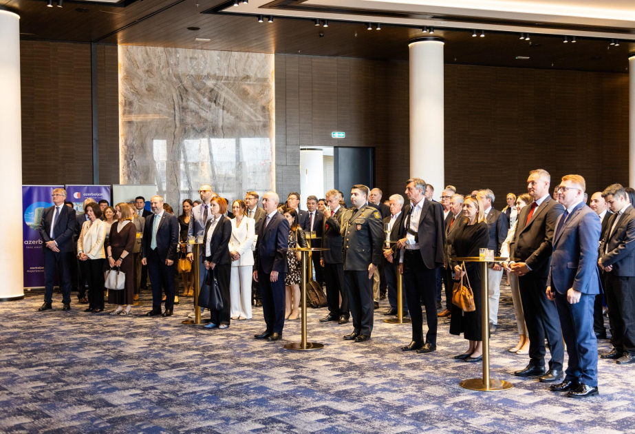 Lyublyanada 28 May - Müstəqillik Günü və Sloveniya ilə diplomatik əlaqələrin qurulmasının 30 illiyi münasibətilə rəsmi qəbul