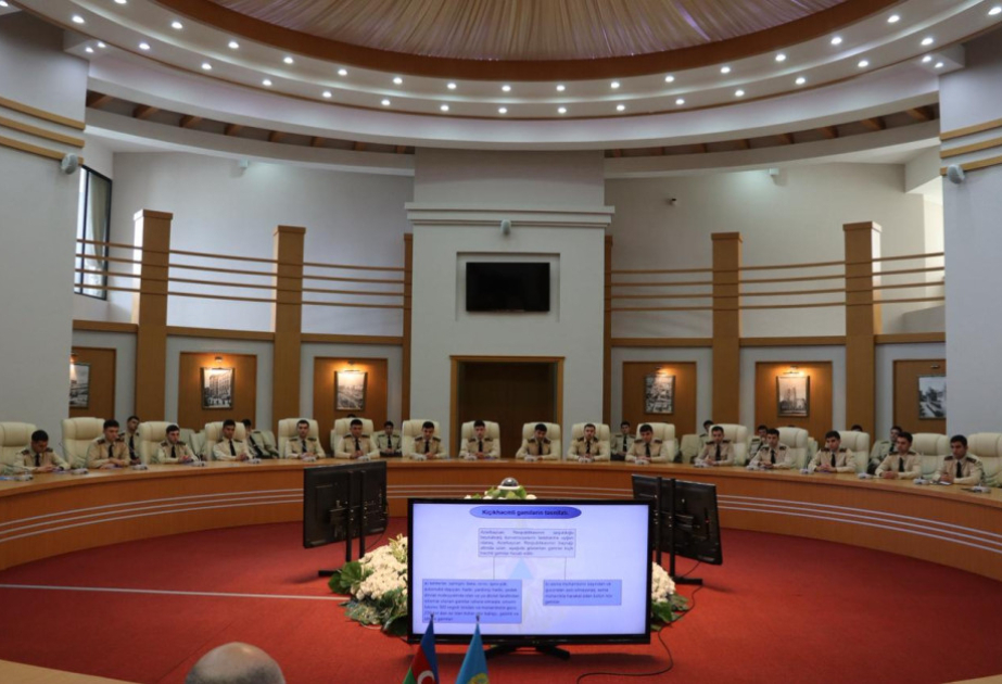 FHN Akademiyasında görüş: kursantlar sularda təhlükəsizlik tədbirləri barədə maarifləndirilib