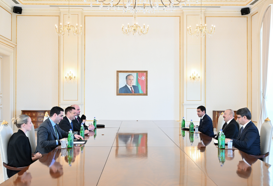 Le président Aliyev reçoit le vice-Premier ministre slovaque
