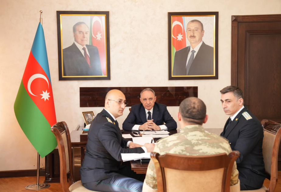 Baş prokuror Xankəndi şəhərində vətəndaşların müraciətlərini dinləyib