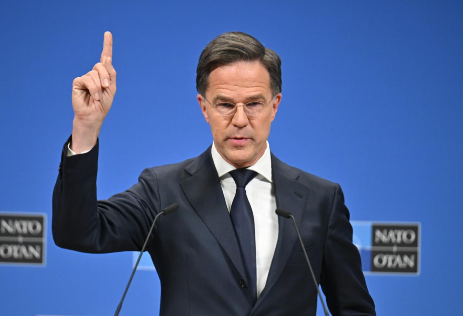 Rutte NATO-nun hərbi gəmilərinin Hörmüz boğazına göndərməsini təqdir edir