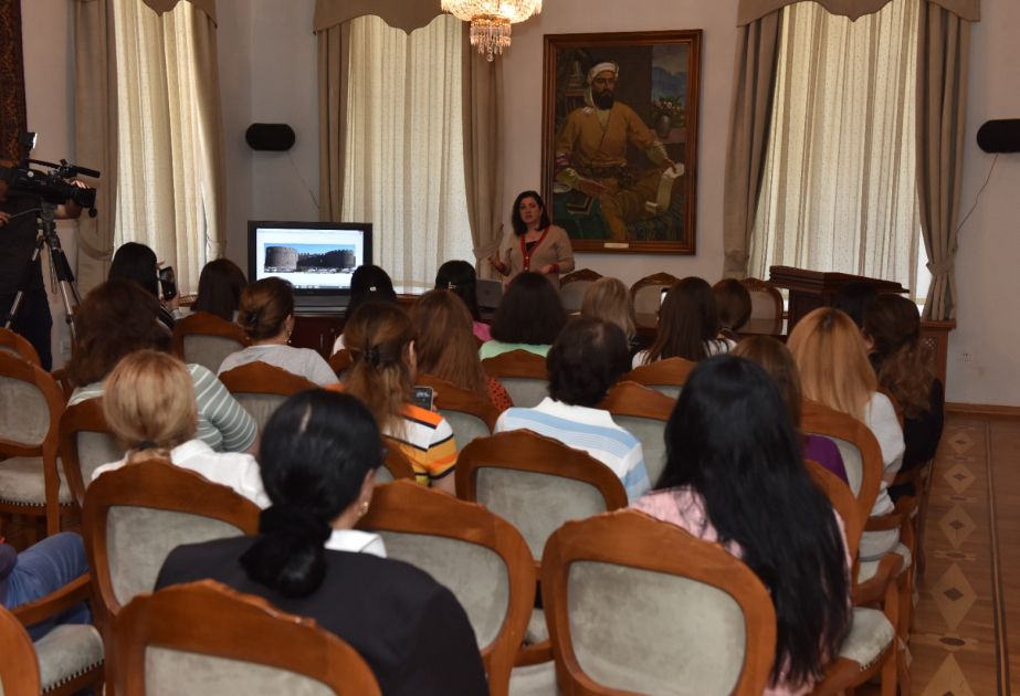 WUF13 çərçivəsində Ədəbiyyat Muzeyində Diyarbəkirin tarixinə həsr olunmuş məruzə dinlənilib
