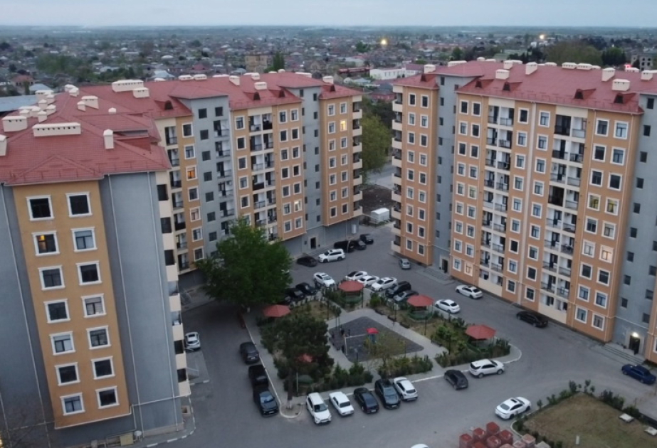Xaçmazda yanğın təlimi zamanı yaşayış binasının sakinləri ilə maarifləndirici söhbətlər aparılıb