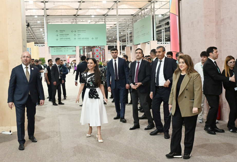 Leyla Əliyeva və Arzu Əliyeva "Urban Expo" sərgisi ilə tanış olublar