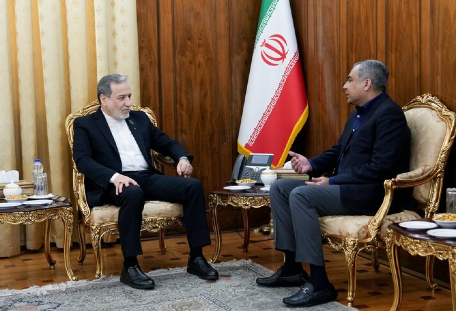 وزير باكستاني يواصل المباحثات في طهران