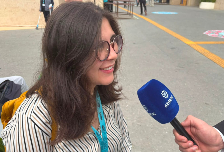 İvrit Universitetin tələbəsi: “Bakı Ağ Şəhər” layihəsi sahil xəttinin necə uğurla yenidən qurula biləcəyini göstərir