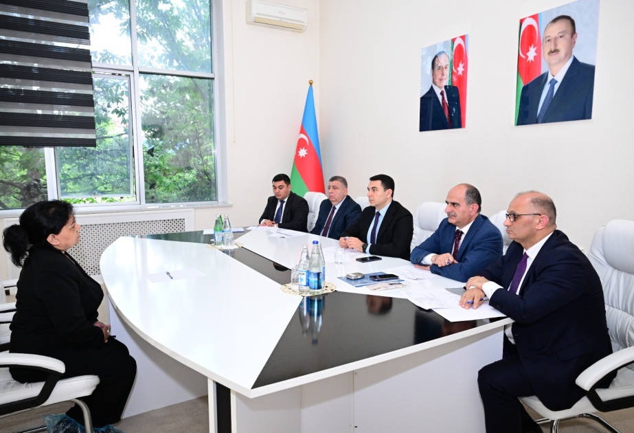 Mədəniyyət naziri Beyləqanda vətəndaşların müraciətlərini dinləyib