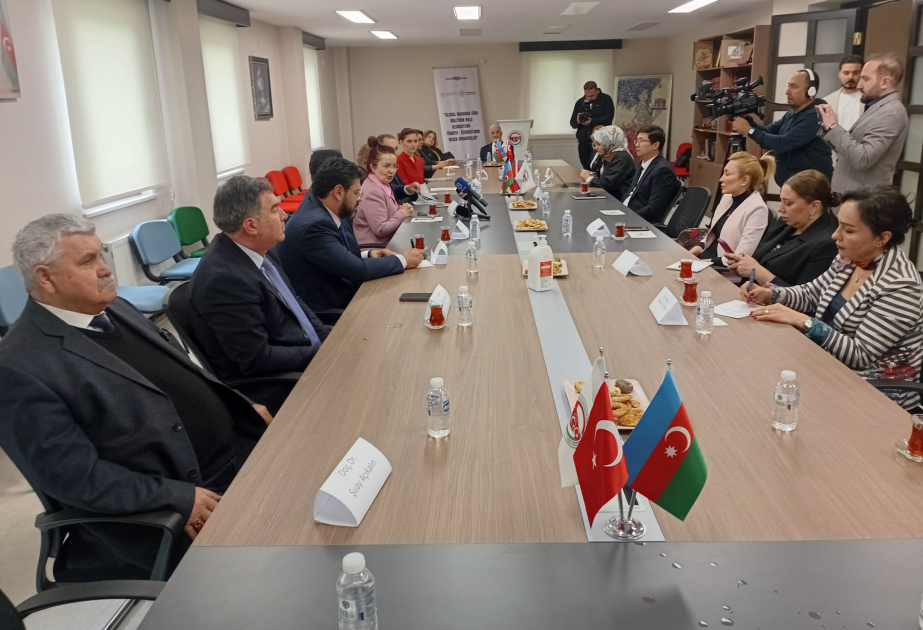 Ankarada Türk dünyasının inteqrasiyasında medianın rolu müzakirə edilib