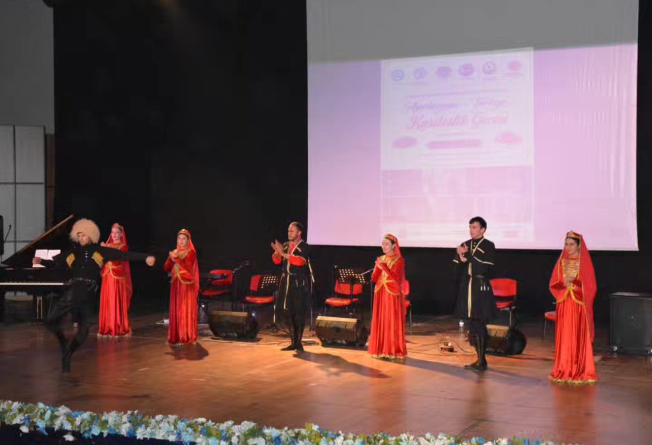 Qarsda “Azərbaycan-Türkiyə qardaşlıq gecəsi” konserti keçirilib