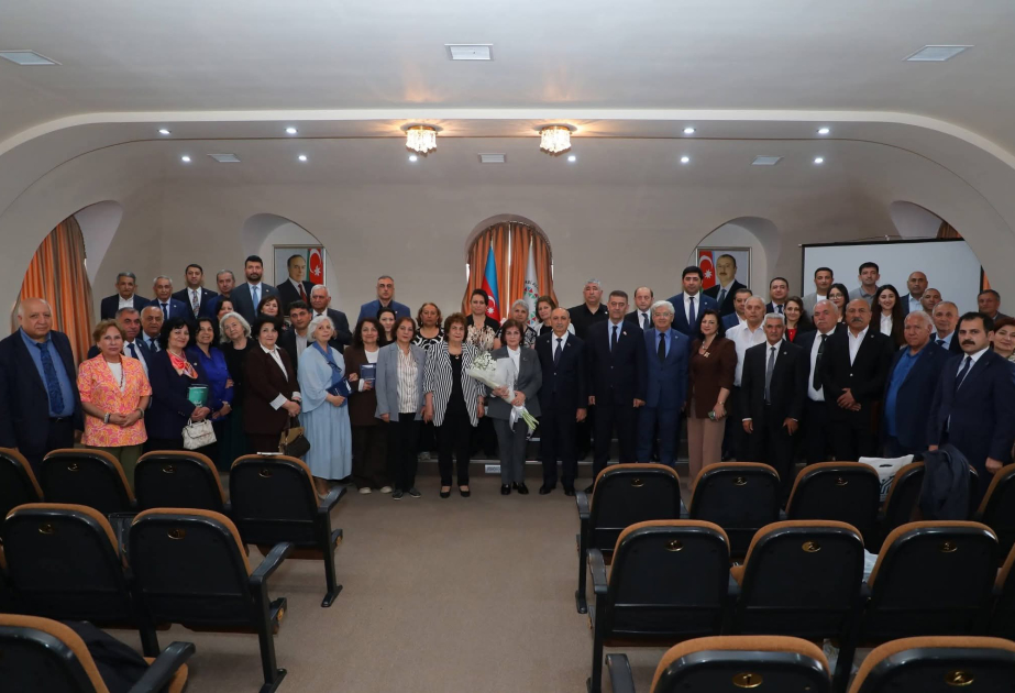 Qərbi Azərbaycan İcmasında tədqiqatçı Şəfəq Nasirin yeni kitablarının təqdimatı olub