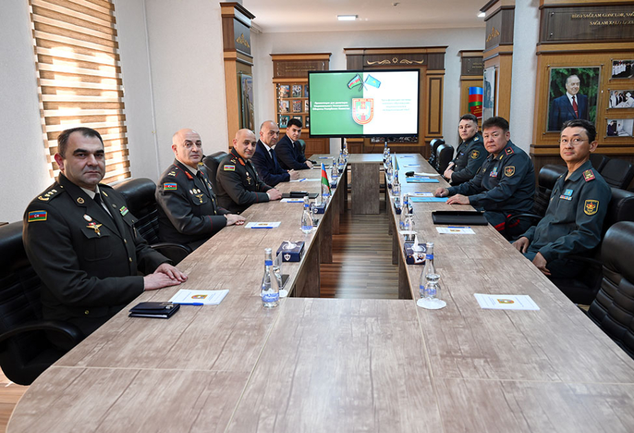 Kazakh delegation visits Azerbaijan