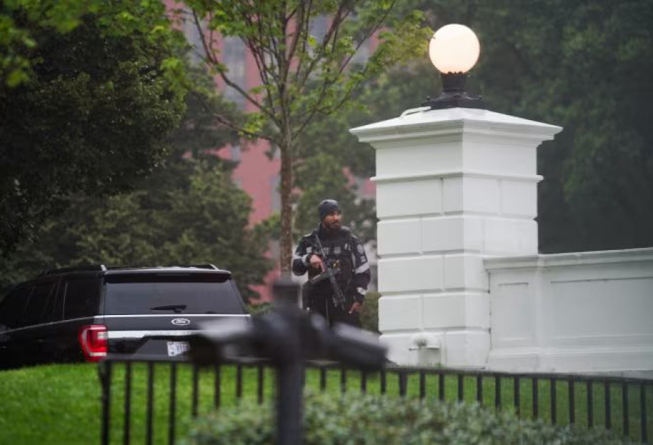 Suspect killed after opening fire near White House