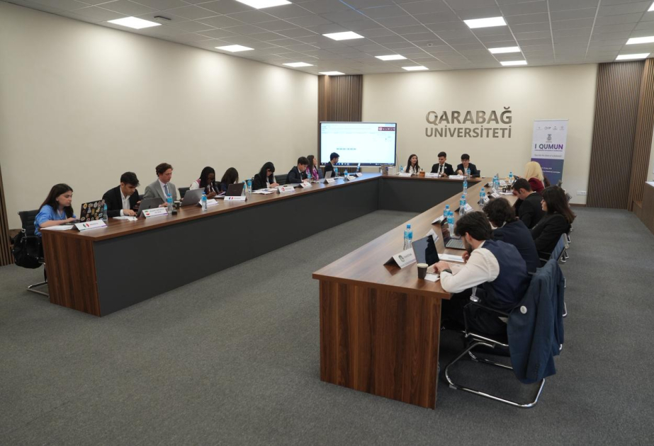 “QUMUN 2026” iştirakçıları beynəlxalq qərarqəbuletmə proseslərini simulyasiya ediblər