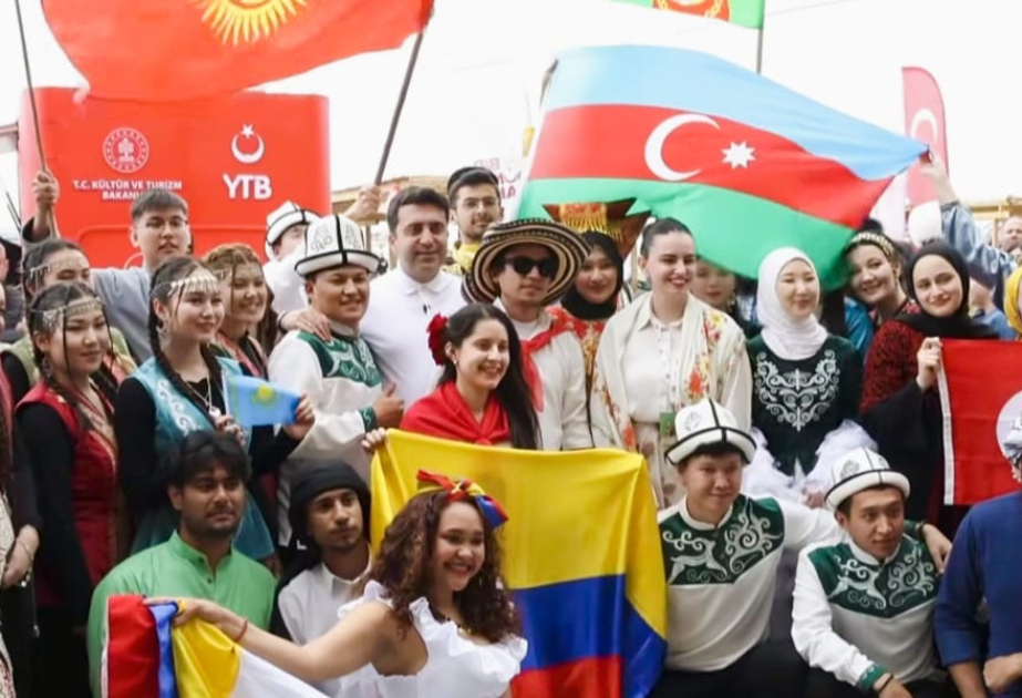 Azərbaycan İstanbulda keçirilən Etnoidman Beynəlxalq Mədəniyyət Festivalında təmsil olunub