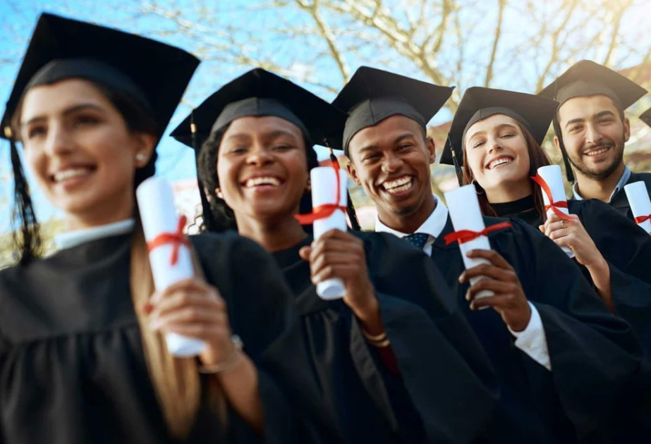 Plus de 360 étudiants de 40 pays africains font leurs études en Azerbaïdjan