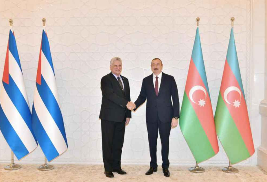 El Presidente de Cuba felicitó a su par de Azerbaiyán