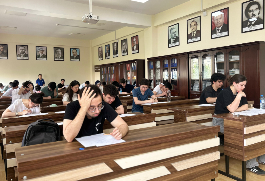 BDU-da IV respublika olimpiadası: tələbələr 5 fənn üzrə biliklərini sınayıblar