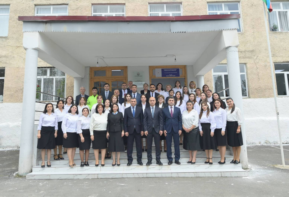 Elm və təhsil naziri Qaxda peşə təmayüllü siniflərin və rəqəmsal dərslərin gedişatını izləyib