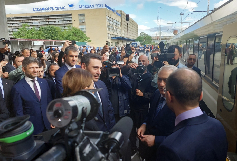 Passenger train arrives in Tbilisi from Baku after six-year break