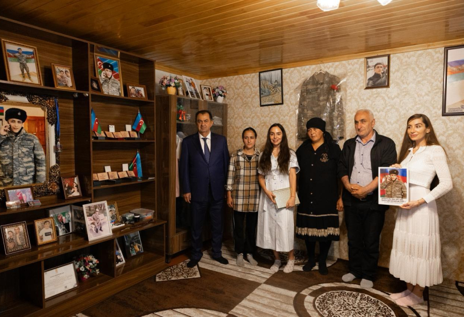 Leyla Əliyeva və Arzu Əliyeva Lənkəranda şəhid ailəsini ziyarət ediblər