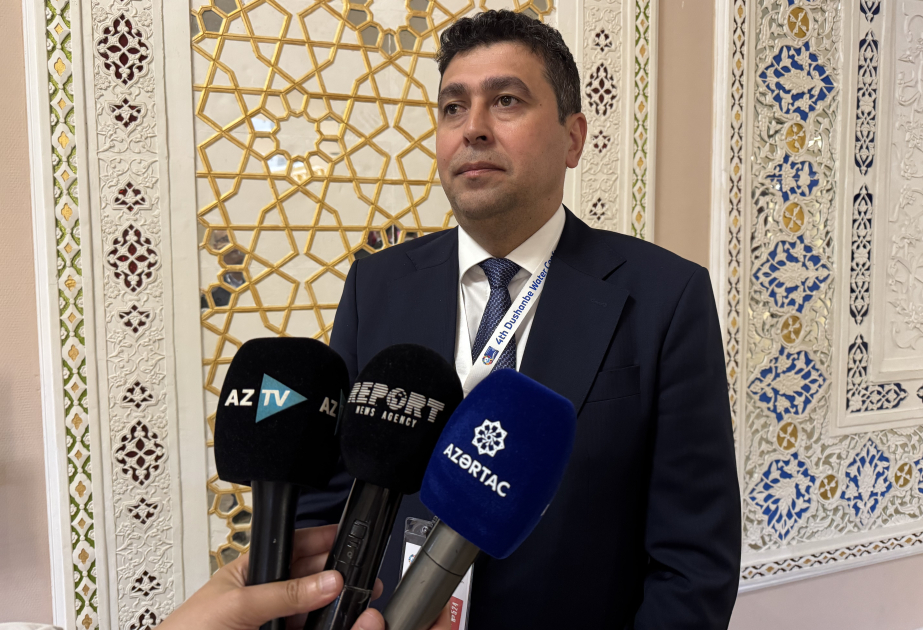 Nazirlik rəsmisi: Müasir suvarma sistemləri məhsuldarlığı iki dəfədən çox artırır