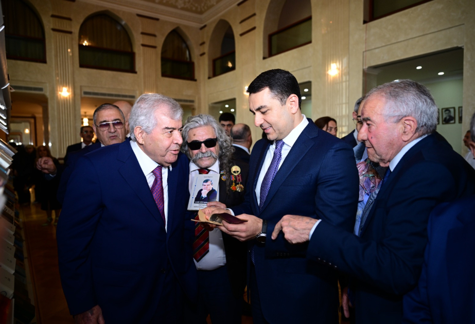 Xalq şairi Sabir Rüstəmxanlının 80 illik yubileyi qeyd olunub