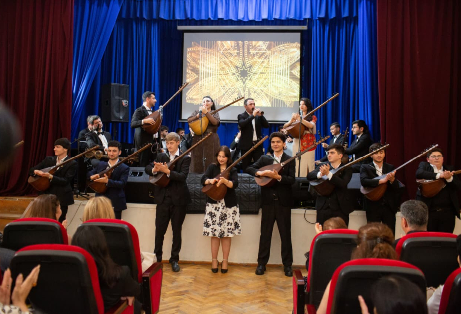 Humanitar Kollecin “Səhnədə işıqlar yananda” adlı hesabat konserti maraqla qarşılanıb