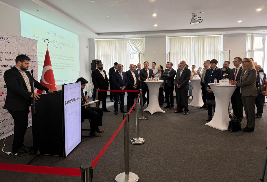 Berlində fəaliyyət göstərən türk icmasının üzvləri Qurban bayramını birlikdə qeyd ediblər