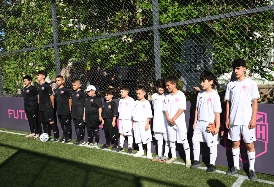 İçərişəhərdə yeni idman meydançasının açılışı olub