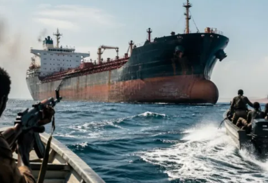 Media: Somali sahillərində piratlar tankeri ələ keçiriblər