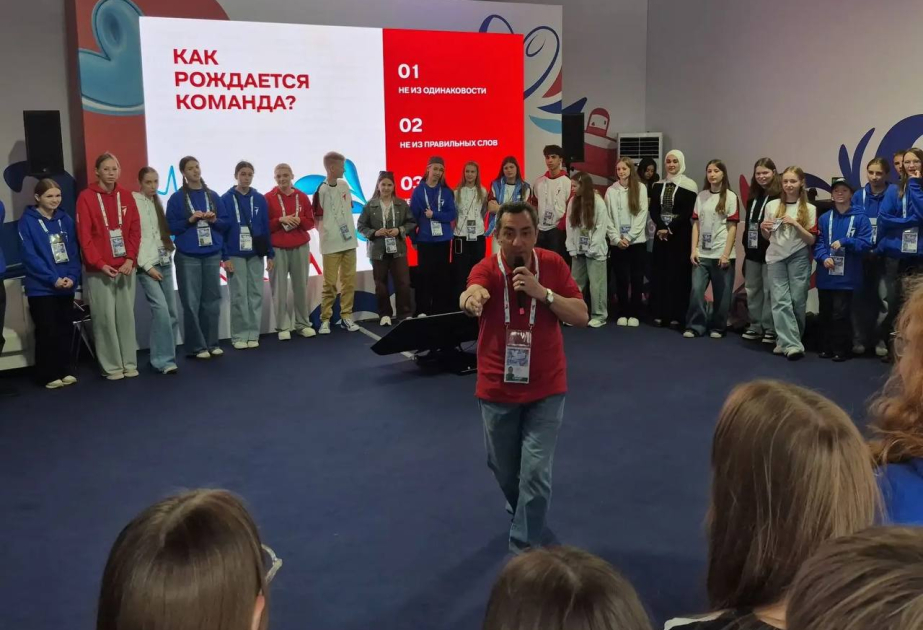 Азербайджанский режиссер удостоен звания «Наставник будущего» в Москве