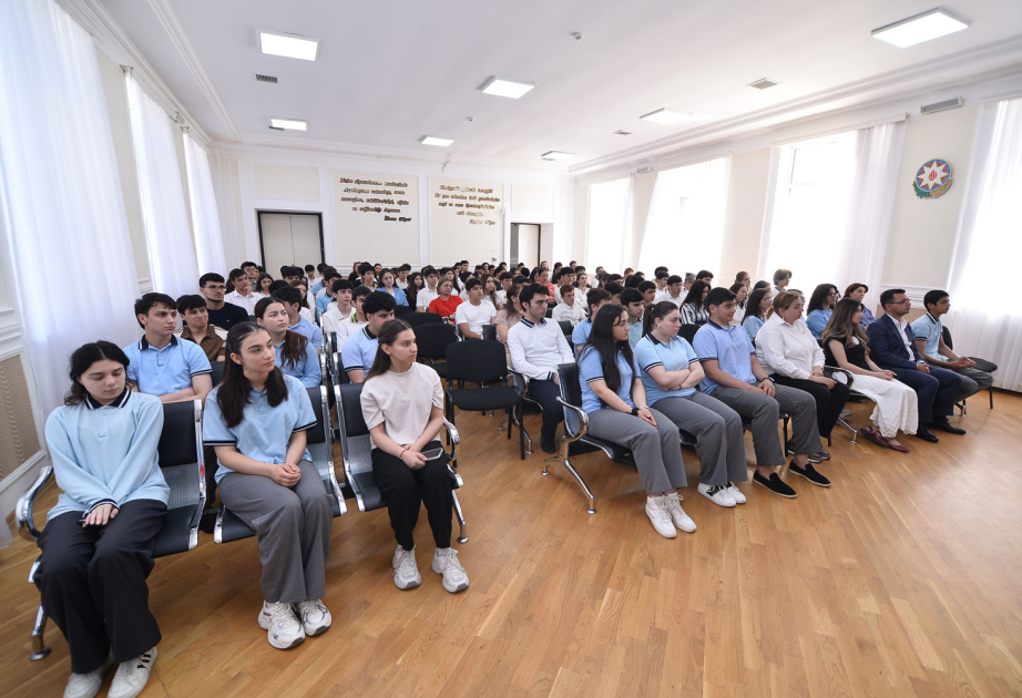 Abituriyentlər Qarabağ Universitetinin təhsil modeli barədə məlumatlandırlıb