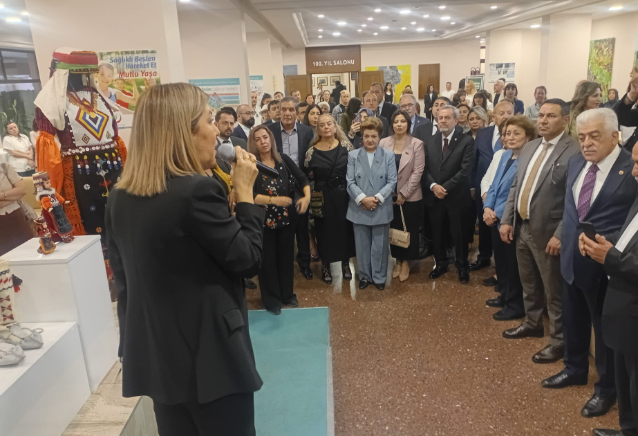 Ankarada Qərbi Azərbaycan və Qarsın geyim ənənələri təqdim edilib