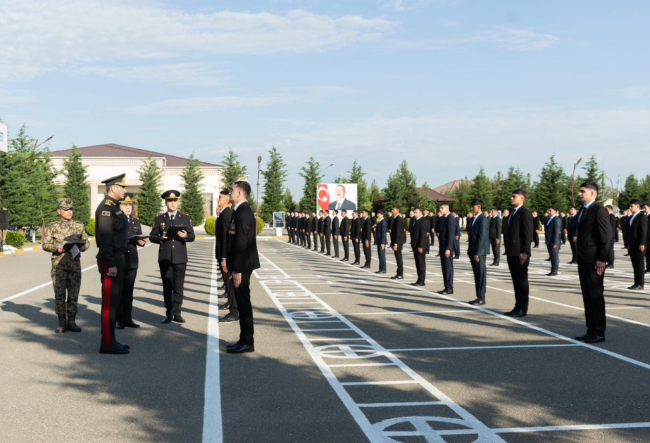 Daxili işlər naziri Qazaxda vətəndaşların müraciətlərini dinləyib, Ağstafada isə gənclərin arasından seçim edib