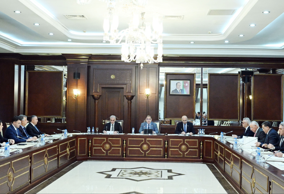 Daha 4 məsələ parlamentin plenar iclasına tövsiyə edilib