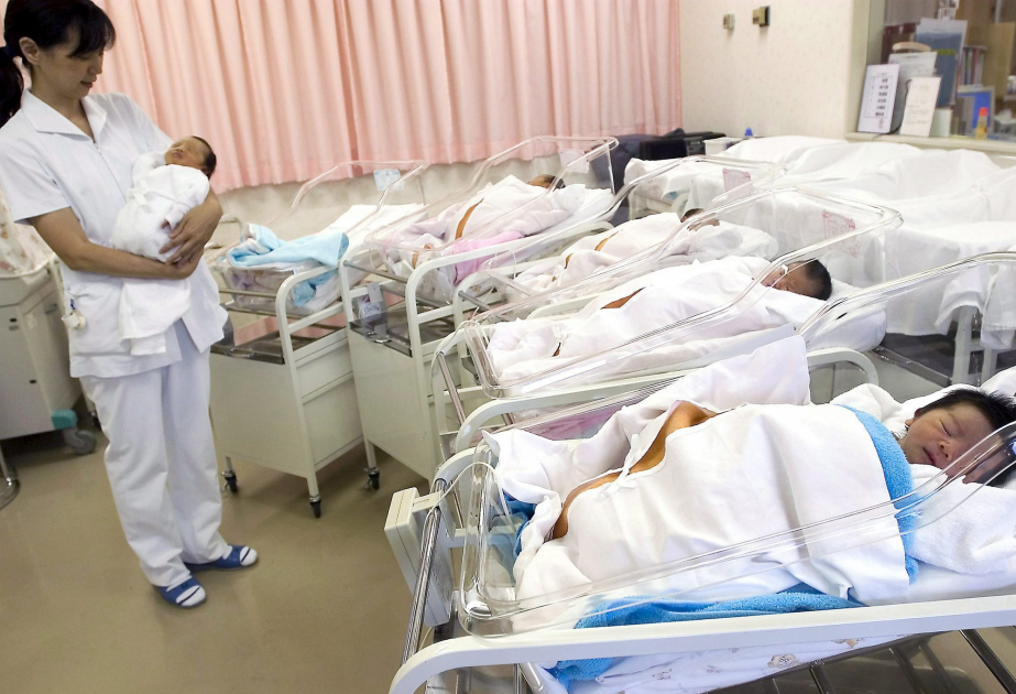 Yaponiyada doğuş sayı və əmsalı rekord həddə enib